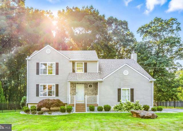 Property at 3823 Foulk Rd, Garnet Valley, PA 19060, 4 beds, 2.5 baths