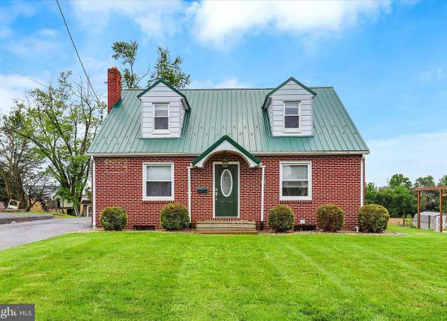 Property at 382 W Main St, Fayetteville, PA 17222, 4 beds, 2 baths