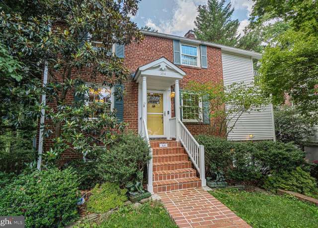 Property at 104 N Galveston St, Arlington, VA 22203, 4 beds, 3.5 baths