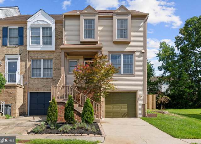 Property at 6823 Malton Ct, Centreville, VA 20121, 3 beds, 3.5 baths