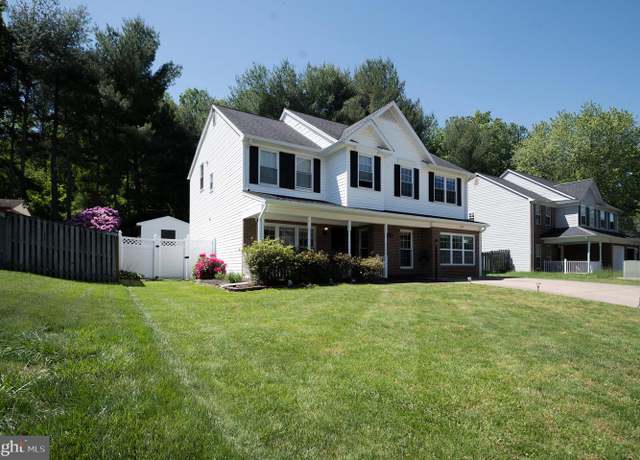 Property at 6193 Oaklawn Ln, Woodbridge, VA 22193, 5 beds, 3.5 baths