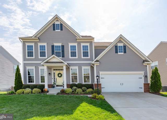 Property at 10437 Aspen Highlands Dr, Spotsylvania, VA 22553, 5 beds, 4.5 baths