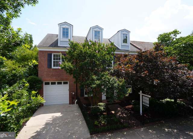 Property at 657 E St SE, Washington, DC 20003, 5 beds, 4.5 baths