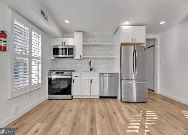 Property at 300 49th St NE, Washington, DC 20019, 4 beds