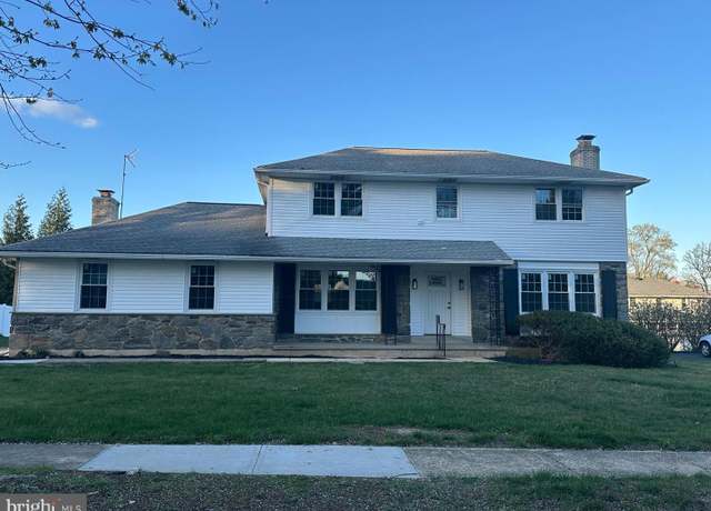 Property at 2405 Newton Rd, Wilmington, DE 19810, 4 beds, 2.5 baths