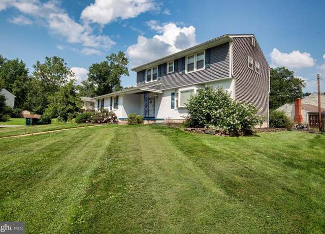 Property at 2118 Brandywood Dr, Wilmington, DE 19810, 4 beds, 2.5 baths