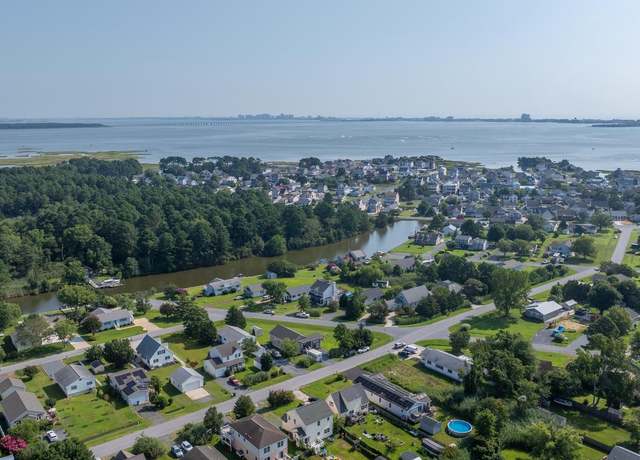Property at 12429 Windsor Rd, Ocean City, MD 21842, 3 beds, 2 baths