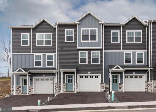Property at 172 Highpoint Park Dr, Pleasant Gap, PA 16823, 3 beds, 2.5 baths