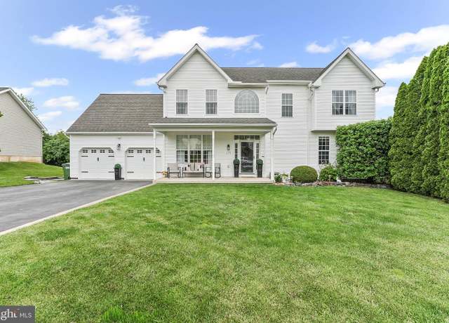 Property at 119 W Hillside Dr, Oxford, PA 19363, 6 beds, 3.5 baths