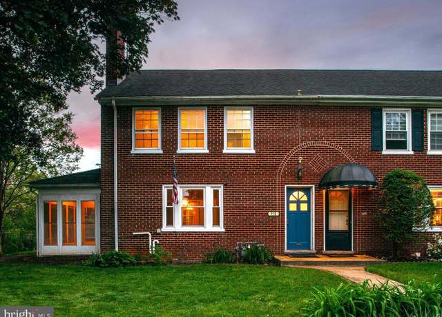 Property at 918 Pleasure Rd, Lancaster, PA 17601, 4 beds, 2.5 baths