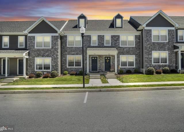 Property at 730 Farmwood Ln, Lebanon, PA 17042, 3 beds, 2.5 baths