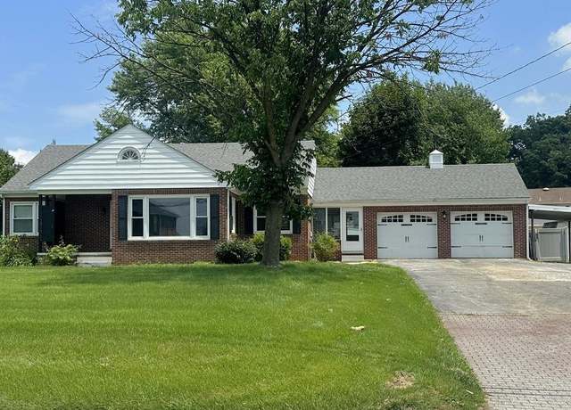 Property at 2220 Grandview Rd, Hanover, PA 17331, 4 beds, 2 baths