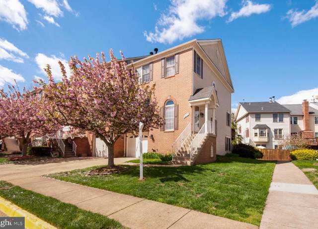 Property at 14747 Winterfield Ct, Centreville, VA 20120, 3 beds, 3 baths