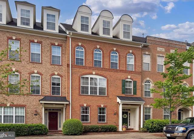Property at 120 Fortnightly Blvd, Herndon, VA 20170, 4 beds, 4 baths