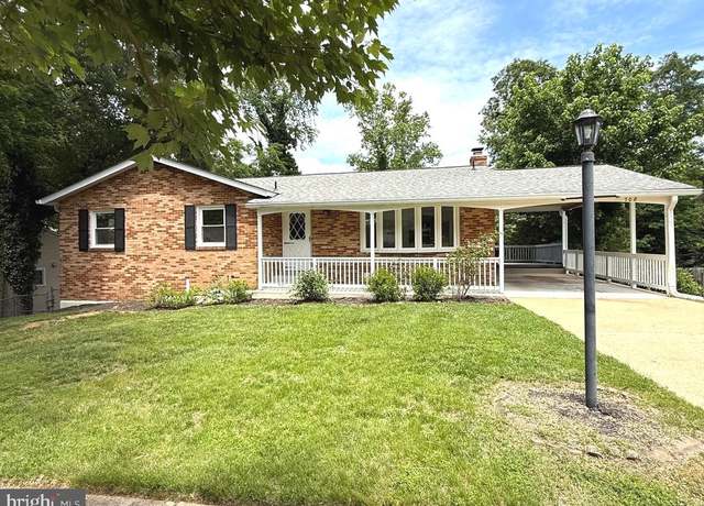 Property at 708 Buckmaster Ln, Fort Washington, MD 20744, 5 beds, 3 baths