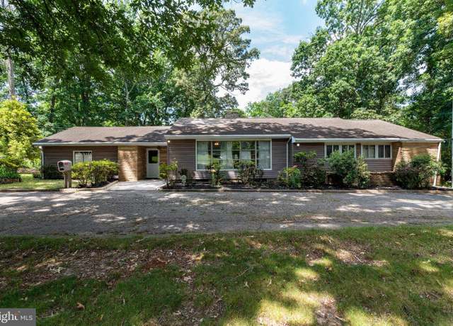 Property at 570 N Burlington Rd, Bridgeton, NJ 08302, 3 beds, 2.5 baths