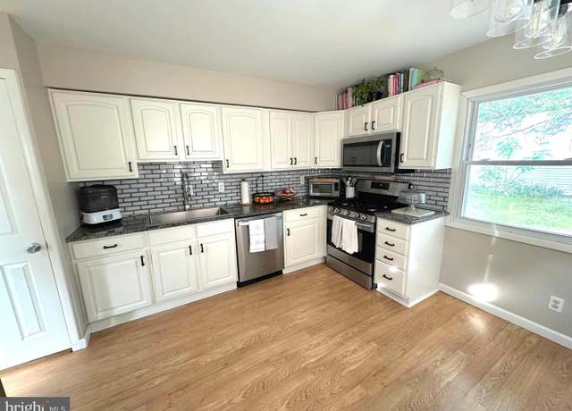 Property at 246 Montgomery Dr, Mantua, NJ 08051, 4 beds, 1 bath