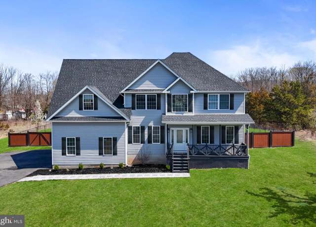 Property at 11 Davon Ln, Hamburg, NJ 07419, 4 beds, 2.5 baths