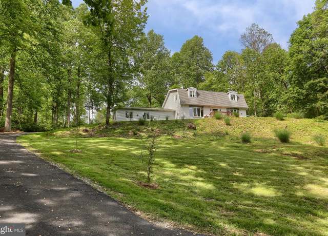 Property at 46 Gelsinger Rd, Reading, PA 19608, 3 beds, 2.5 baths