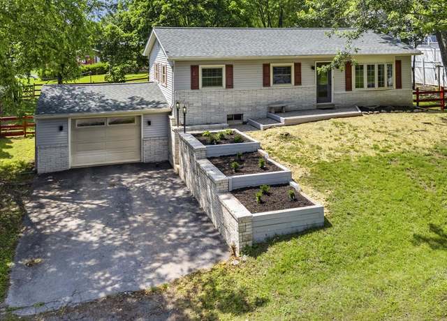 Property at 25 Laurel Ave, Birdsboro, PA 19508, 3 beds, 1.5 baths