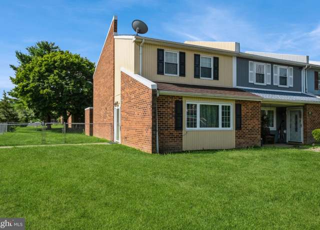 Property at 210 Hyacinth Ct, Quakertown, PA 18951, 3 beds, 2.5 baths