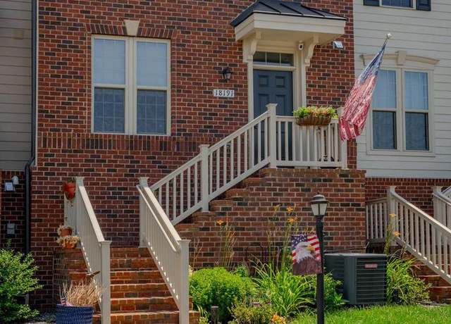 Property at 18191 Red Mulberry Rd, Dumfries, VA 22026, 3 beds, 3 baths