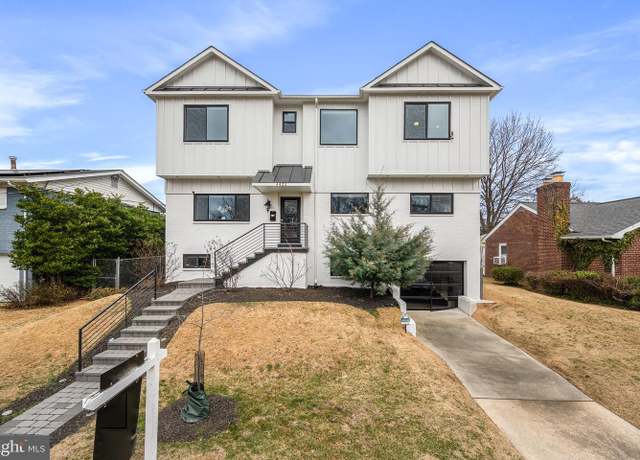 Property at 4423 19th Pl NE, Washington, DC 20018, 6 beds, 4.5 baths