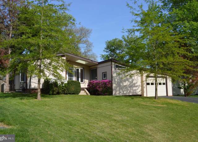 Property at 11801 Cherry Grove Dr, Gaithersburg, MD 20878, 3 beds, 3 baths