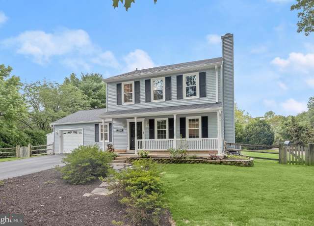 Property at 13549 Winterspoon Ln, Germantown, MD 20874, 3 beds, 3 baths