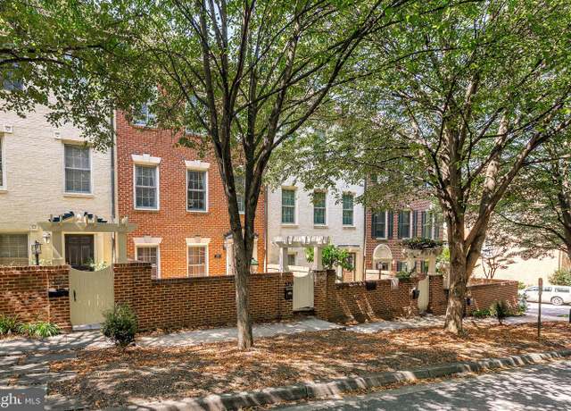 Property at 205 Ridgepoint Pl, Gaithersburg, MD 20878, 4 beds, 3.5 baths