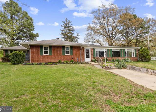 Property at 16111 Julie Ln, Laurel, MD 20707, 6 beds, 2.5 baths