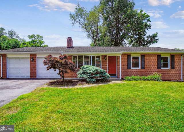 Property at 17817 Greentree Ln, Hagerstown, MD 21740, 3 beds, 1.5 baths