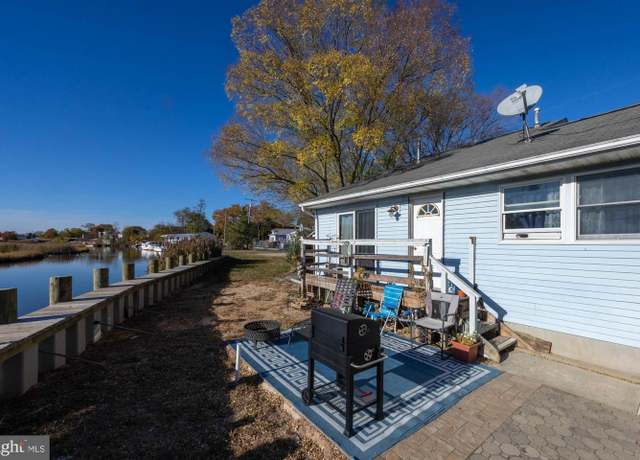 Property at 115 Creek Rd, Keansburg, NJ 07734, 2 beds, 1 bath