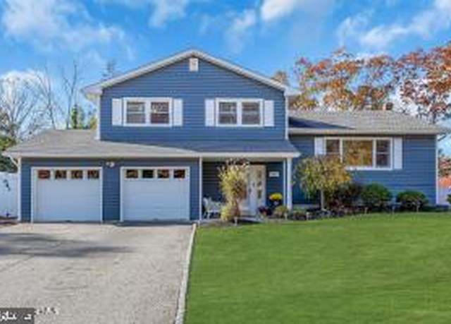 Property at 109 Woodridge Ave, Toms River, NJ 08755, 3 beds, 2.5 baths