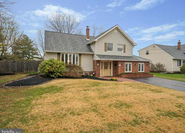 Property at 953 Mueller Rd, Warminster, PA 18974, 5 beds, 2.5 baths