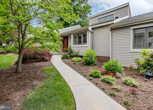 Property at 562 Franklin Way #562, West Chester, PA 19380, 2 beds, 2.5 baths