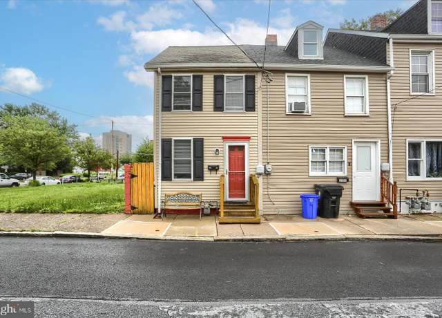 Property at 1333 James St, Harrisburg, PA 17102, 3 beds, 1 bath