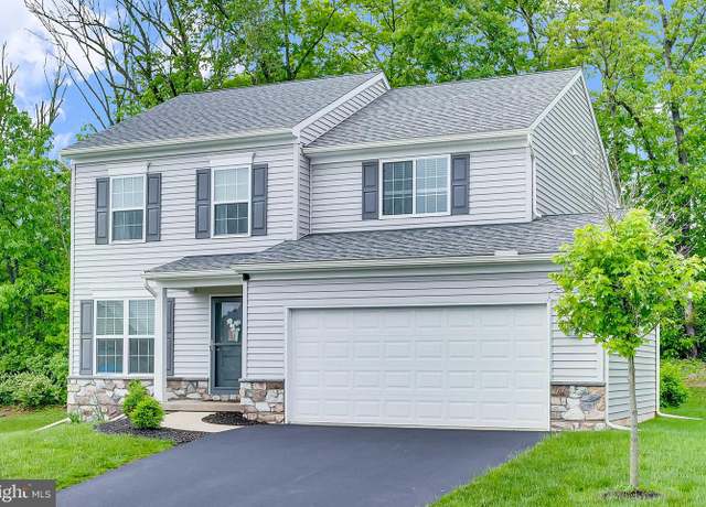 Property at 15 Cottonwood Ln, Denver, PA 17517, 4 beds, 3.5 baths