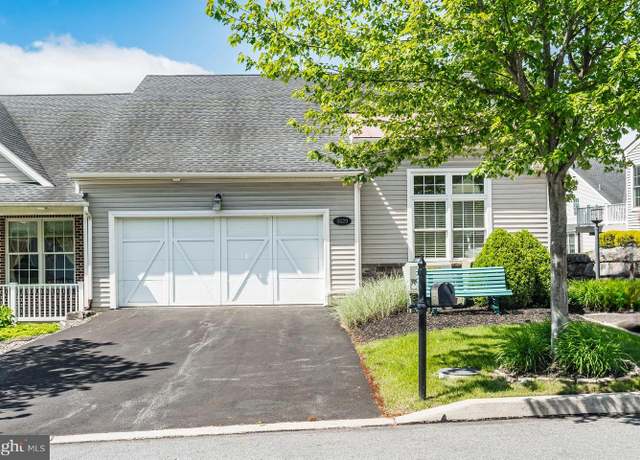 Property at 5529 Briar Ln, Whitehall, PA 18052, 2 beds, 2 baths