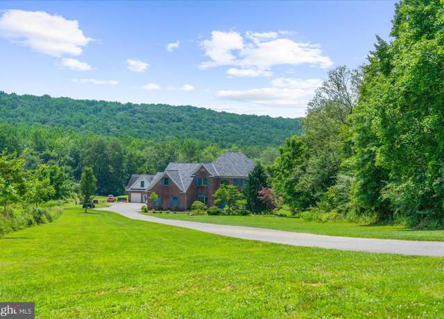 Property at 2350 Wassergass Rd, Hellertown, PA 18055, 4 beds, 2.5 baths