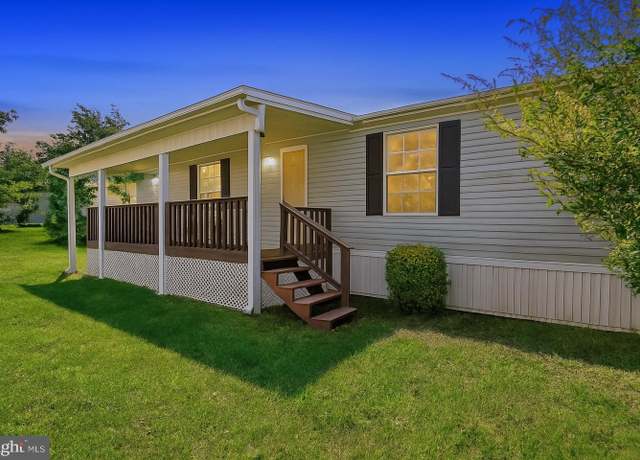 Property at 35 Cedar St, Manchester, PA 17345, 3 beds, 2 baths