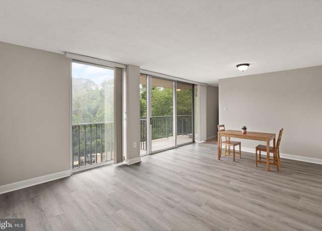 Property at 4600 S Four Mile Run Dr #102, Arlington, VA 22204, 1 bed, 1 bath