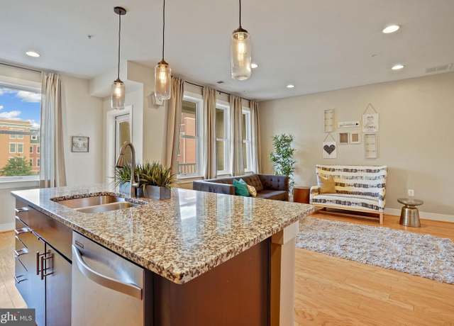 Property at 2209 Richmond Hwy #102, Alexandria, VA 22301, 3 beds, 2.5 baths