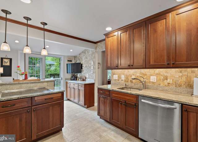 Property at 8400 Cherry Valley Ln, Alexandria, VA 22309, 5 beds, 3 baths