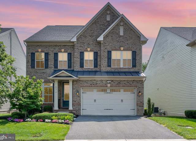 Property at 9073 Bear Branch Pl, Fairfax, VA 22031, 4 beds, 4.5 baths