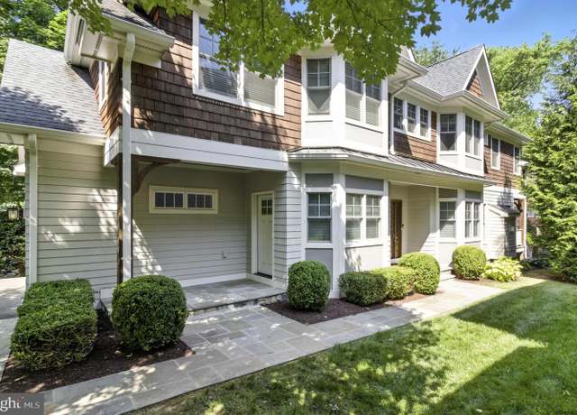 Property at 6838 Saint Albans Rd, Mclean, VA 22101, 5 beds, 4.5 baths