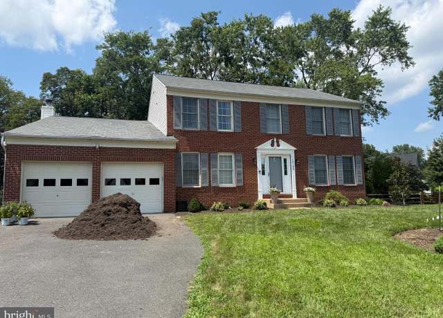Property at 10195 Wistlewood Ct, Manassas, VA 20110, 4 beds, 3.5 baths