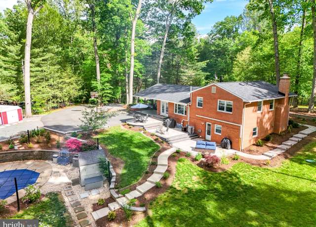 Property at 6404 Yates Ford Rd, Manassas, VA 20111, 4 beds, 3 baths