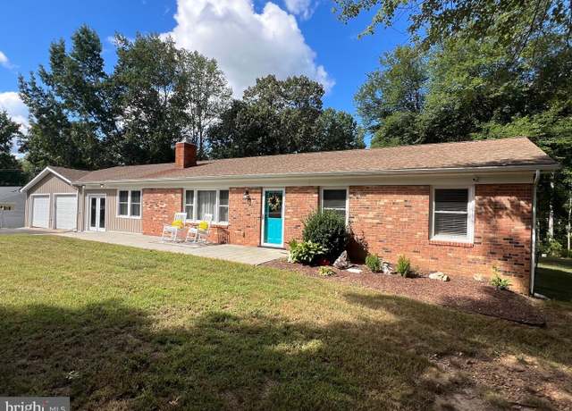 Property at 12 Chestnut Ln, Stafford, VA 22554, 3 beds, 2 baths