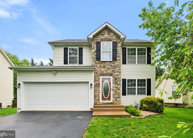 Property at 431 E Beltline Ave, Ranson, WV 25438, 4 beds, 3.5 baths